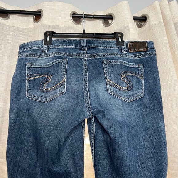 Silver Jeans Frances 18"Bootcut Dark Wash Mid Rise Stretch Women's Size 20 - Picture 4 of 10